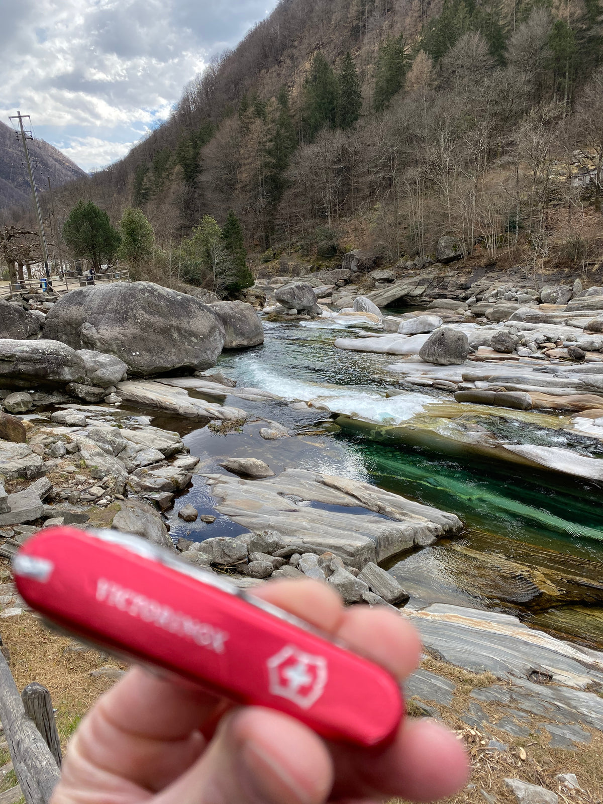 felchlin swiss army chocolate knife im tessin im valle verzasca