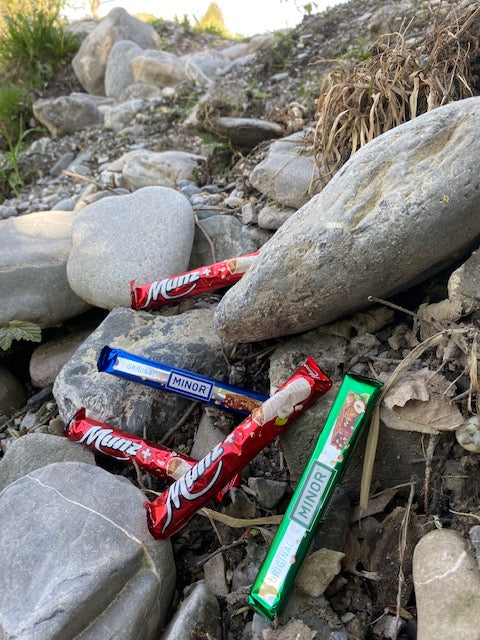 munz und minor schoko riegel auf steine