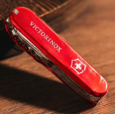 Tour de Suisse chocolate package with 7 different chocolates 552g